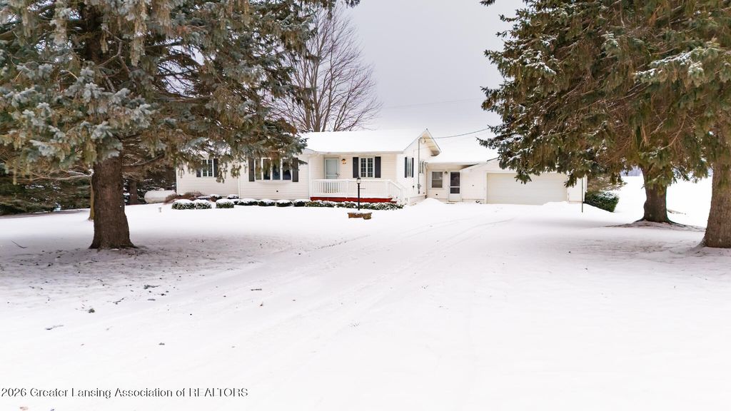 8259 N Meridian Road, Elsie, MI 48831