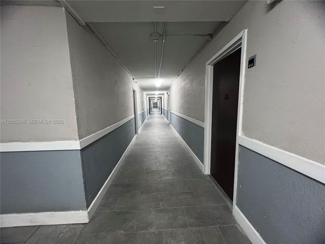 496 NW 165th St Rd D-414, Miami, FL 33169