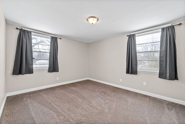 10 Jana Dr, Clarksville, TN 37042