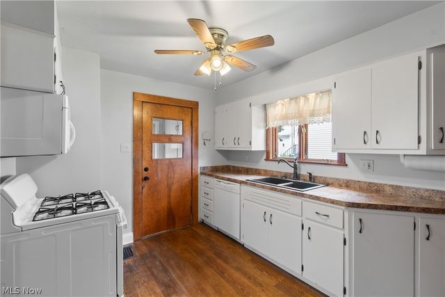 168 22nd Street NW, Barberton, OH 44203