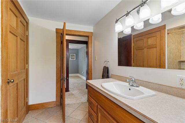 168 22nd Street NW, Barberton, OH 44203