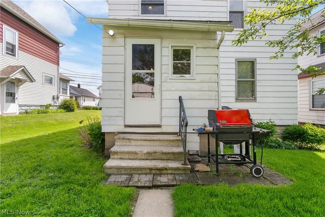 168 22nd Street NW, Barberton, OH 44203