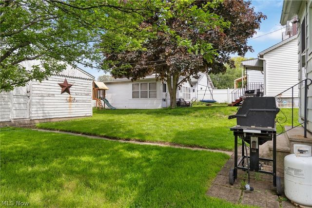 168 22nd Street NW, Barberton, OH 44203