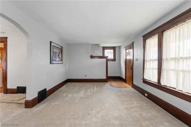168 22nd Street NW, Barberton, OH 44203