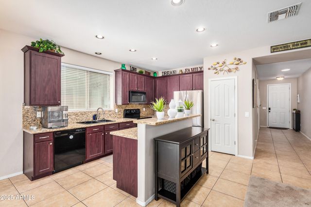 6919 S ONYX Drive, Chandler, AZ 85249