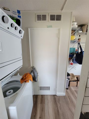 1303 Ash Street, Iowa City, IA 52240