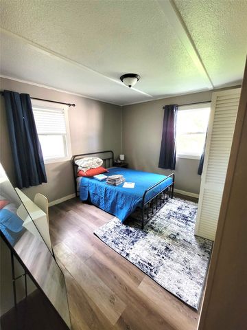 1303 Ash Street, Iowa City, IA 52240