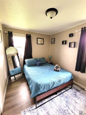 1303 Ash Street, Iowa City, IA 52240