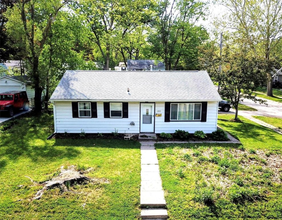 1303 Ash Street, Iowa City, IA 52240
