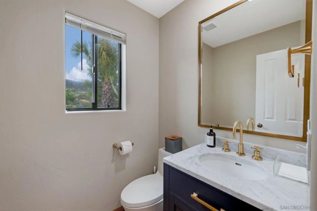 17287 Oak Hollow Road, Ramona, CA 92065