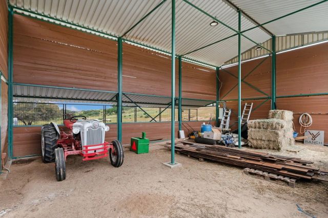 17287 Oak Hollow Road, Ramona, CA 92065