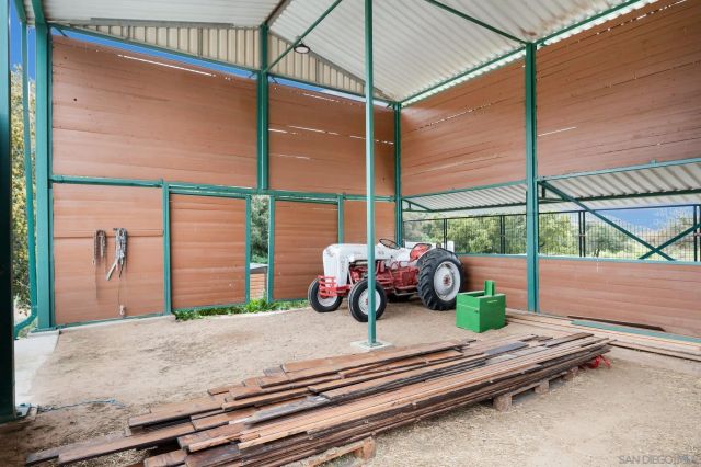 17287 Oak Hollow Road, Ramona, CA 92065