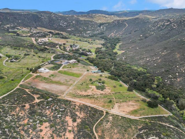 17287 Oak Hollow Road, Ramona, CA 92065