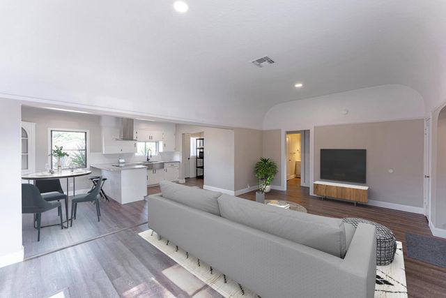 963 N Arthur Avenue, Fresno, CA 93728