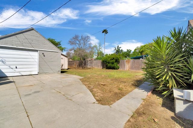 963 N Arthur Avenue, Fresno, CA 93728