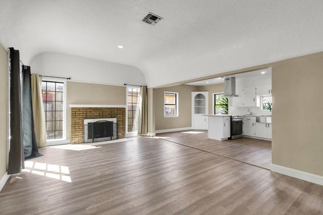 963 N Arthur Avenue, Fresno, CA 93728