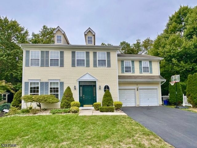 3 Mountain Laurel Rd, Marlboro Twp., NJ 07751