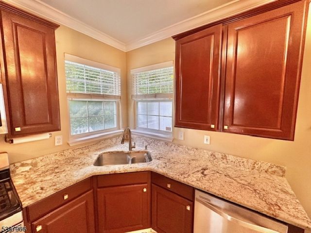 3 Mountain Laurel Rd, Marlboro Twp., NJ 07751