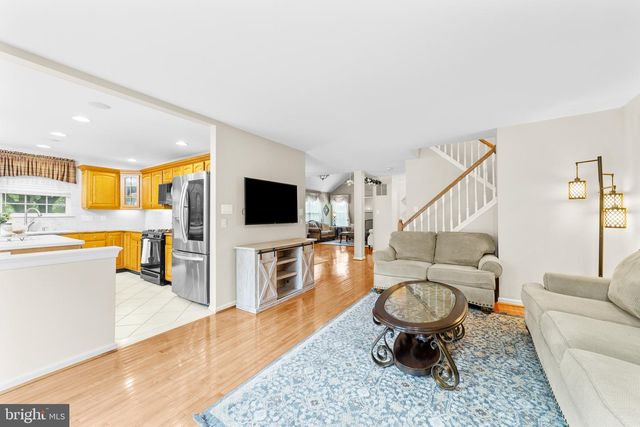 40 PALMER DR, Moorestown, NJ 08057