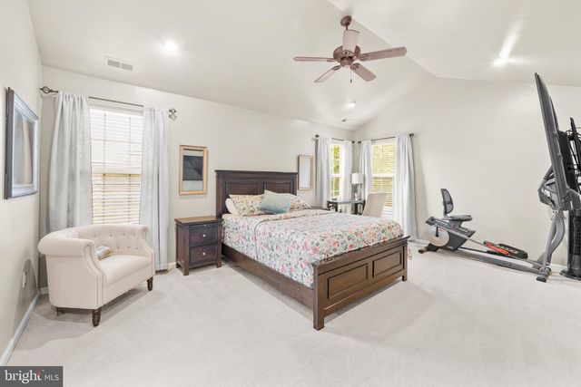 40 PALMER DR, Moorestown, NJ 08057