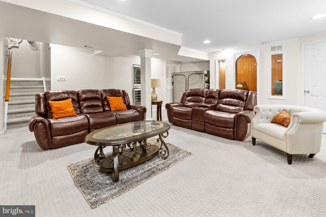 40 PALMER DR, Moorestown, NJ 08057