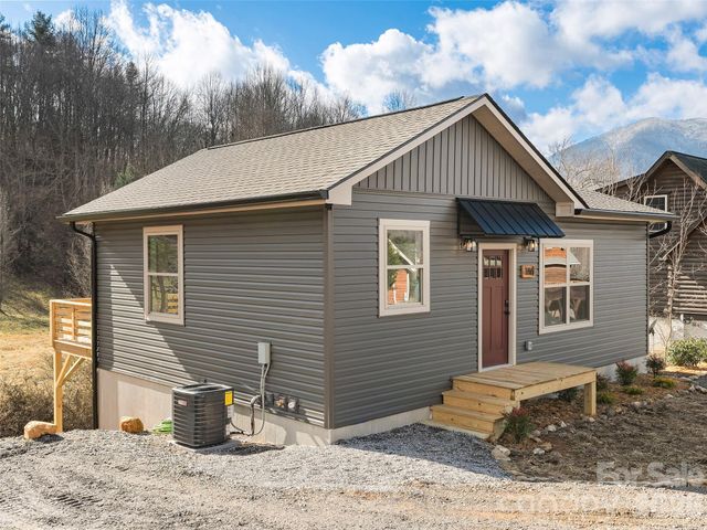 186 Travelers Point, Waynesville, NC 28785