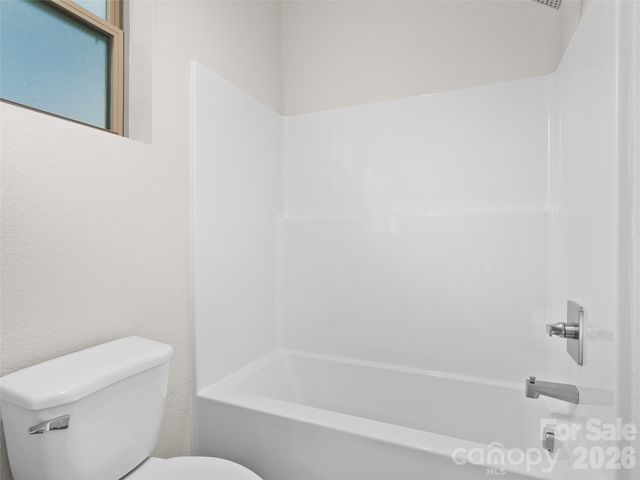 186 Travelers Point, Waynesville, NC 28785