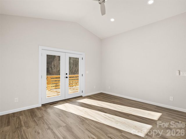 186 Travelers Point, Waynesville, NC 28785