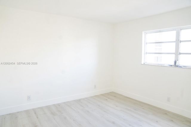 220 SW 9th Ave 306, Hallandale Beach, FL 33009