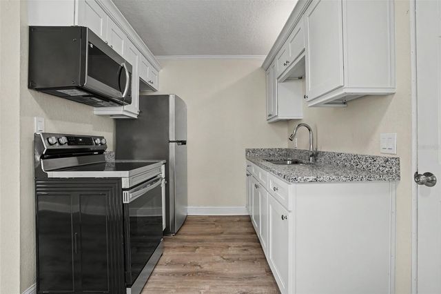 2425 19TH STREET S, St Petersburg, FL 33712