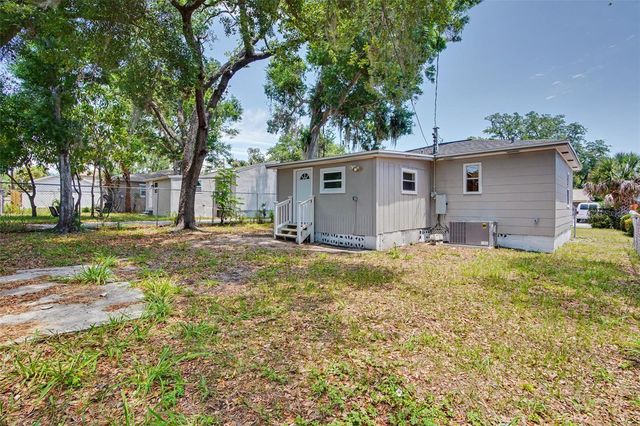 2425 19TH STREET S, St Petersburg, FL 33712
