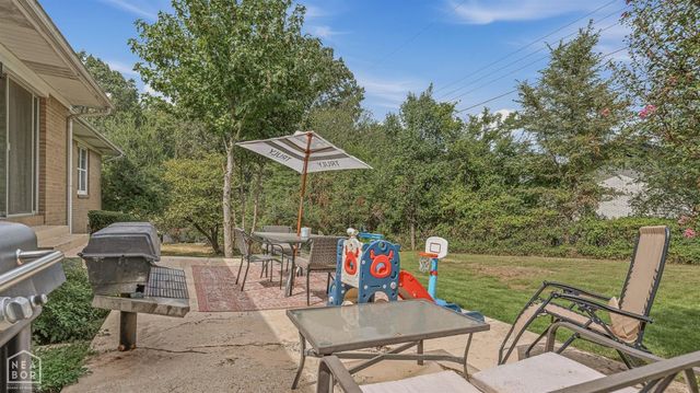 1509 Crestview Dr, Paragould, AR 72450