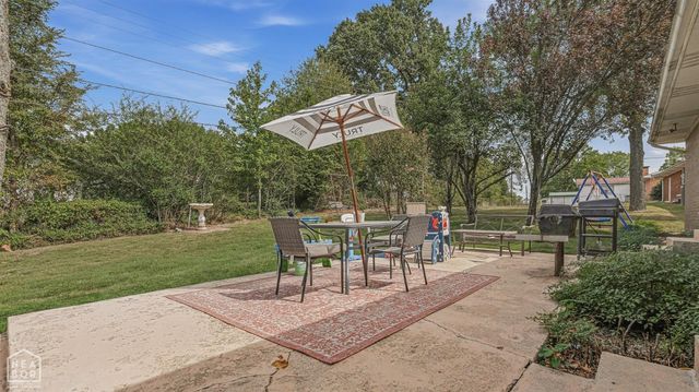 1509 Crestview Dr, Paragould, AR 72450