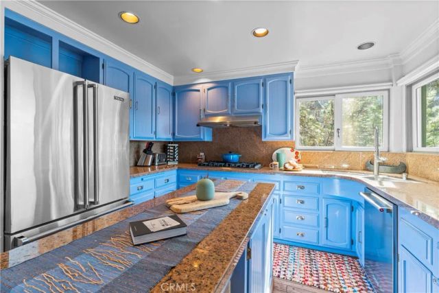 28019 North Shore Road, Lake Arrowhead, CA 92352
