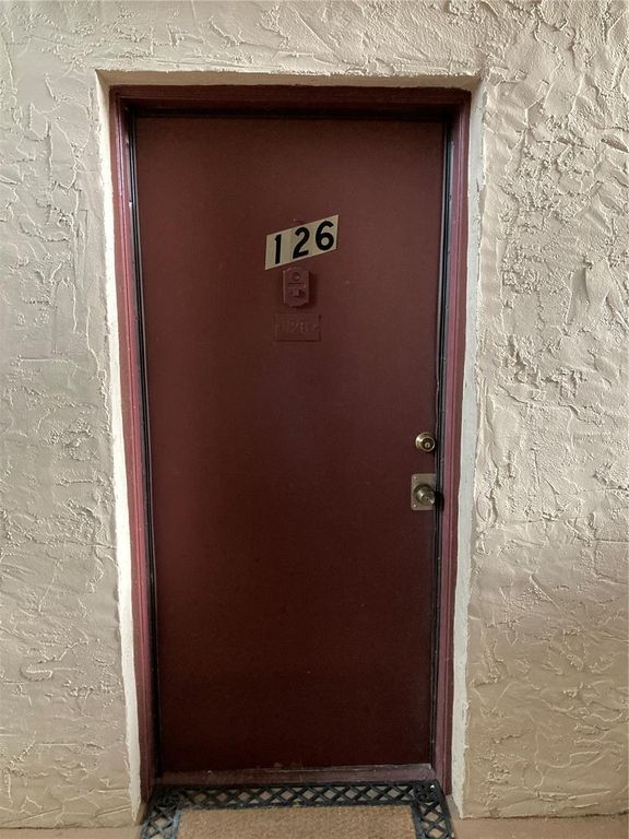 3840 N LAKE DRIVE 126, Tampa, FL 33614