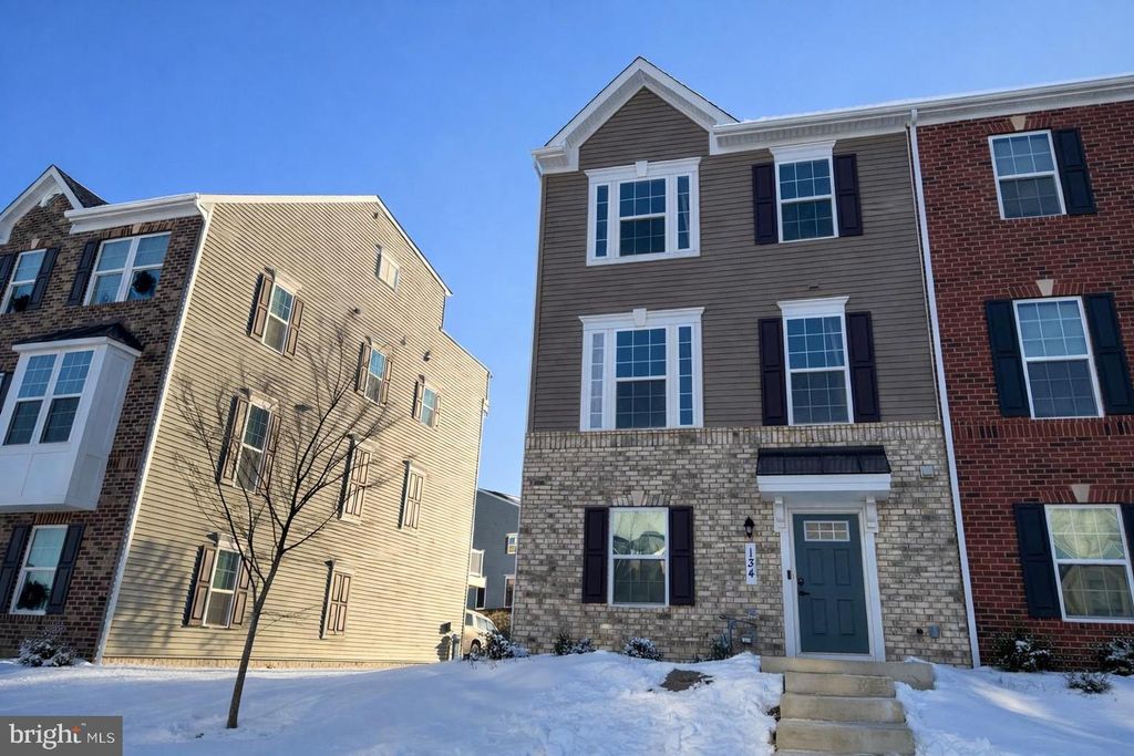 134 SUMMIT POINT BLVD, Bowie, MD 20716