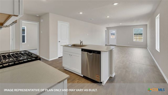 204 SURREY OAKS, Maxwell, TX 78656