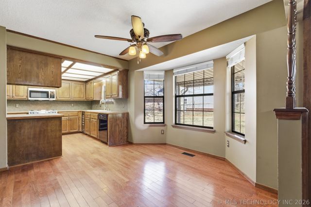 3211 S Bermuda Drive, Sand Springs, OK 74063