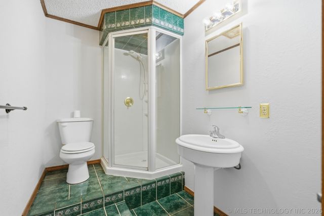 3211 S Bermuda Drive, Sand Springs, OK 74063