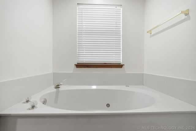 3211 S Bermuda Drive, Sand Springs, OK 74063