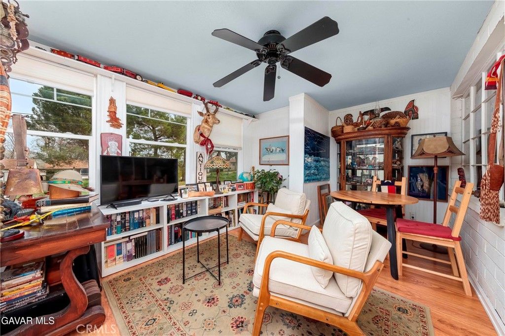 Image 10 of property listing at 40115 87th W, Leona Valley, CA 93551