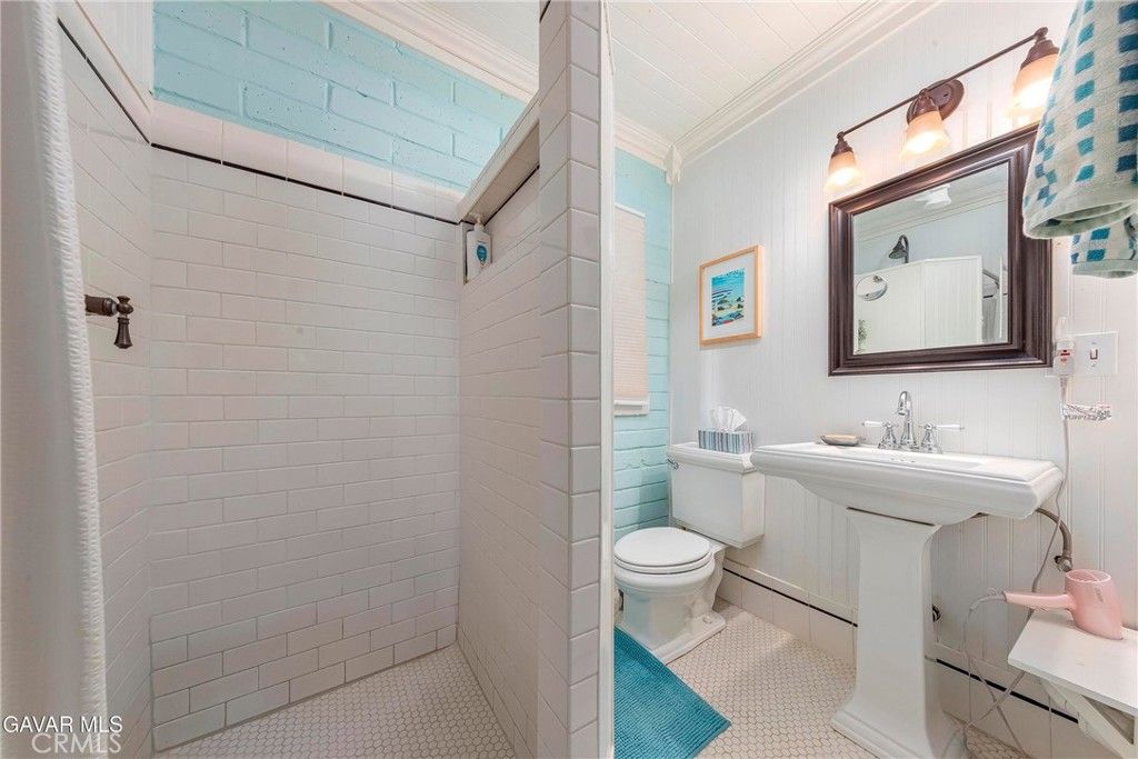 Image 22 of property listing at 40115 87th W, Leona Valley, CA 93551