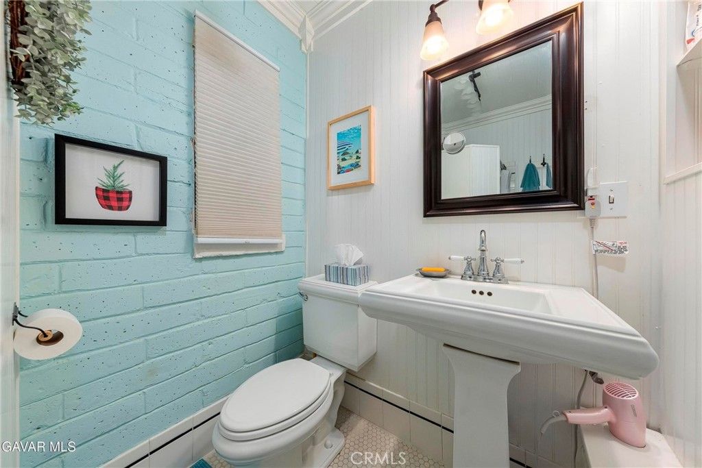 Image 23 of property listing at 40115 87th W, Leona Valley, CA 93551