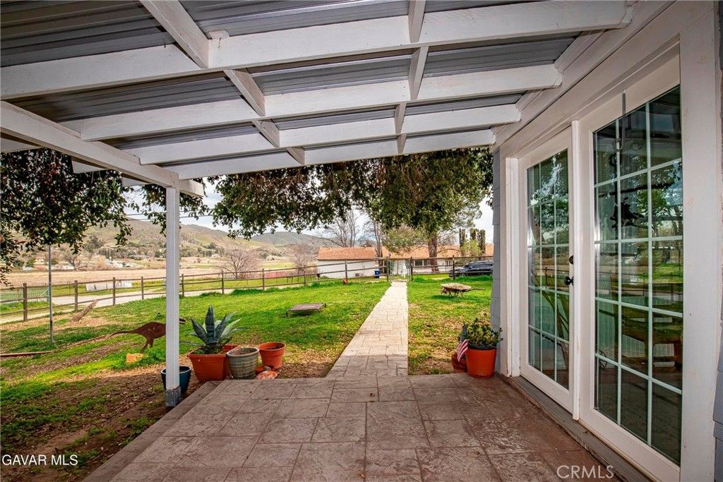 Image 27 of property listing at 40115 87th W, Leona Valley, CA 93551