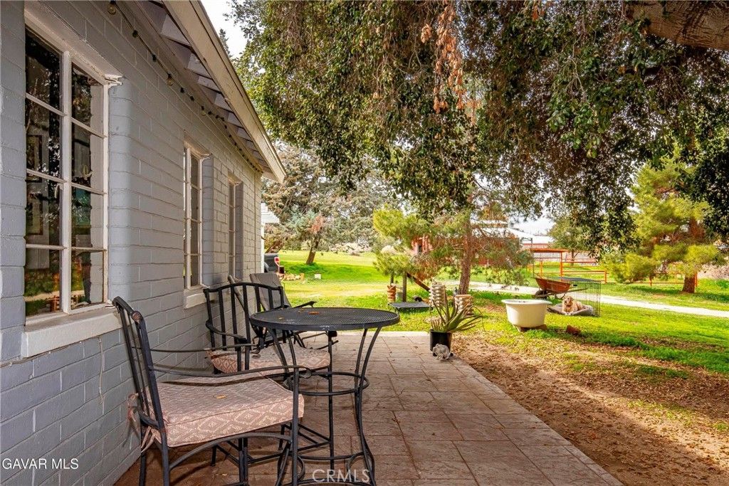 Image 28 of property listing at 40115 87th W, Leona Valley, CA 93551