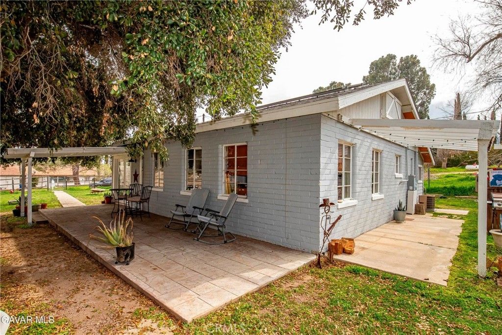 Image 29 of property listing at 40115 87th W, Leona Valley, CA 93551