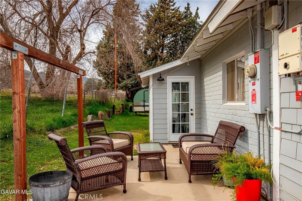 Image 4 of property listing at 40115 87th W, Leona Valley, CA 93551