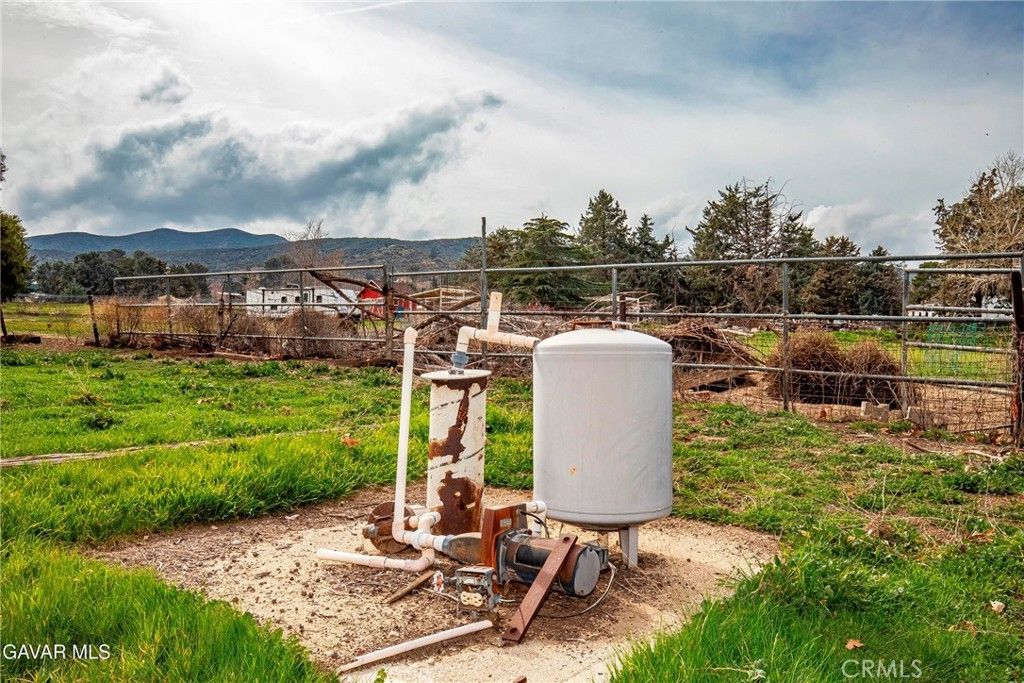 Image 43 of property listing at 40115 87th W, Leona Valley, CA 93551