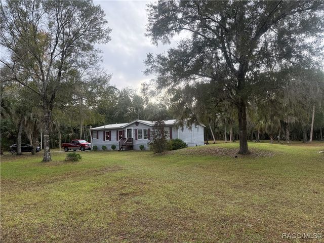 204 Vicki Street, Inglis, FL 34449
