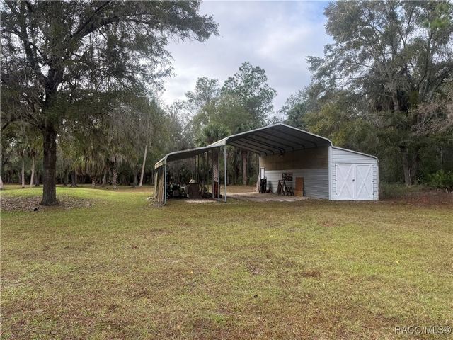 204 Vicki Street, Inglis, FL 34449